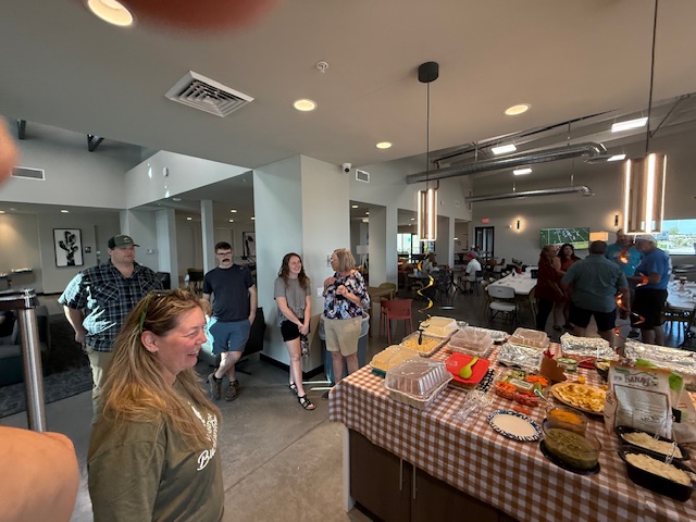Friendsgiving3
